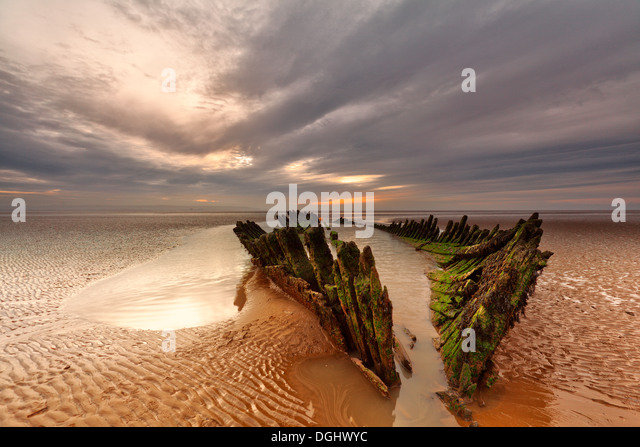 view-from-the-beach-towards-a-shipwreck-