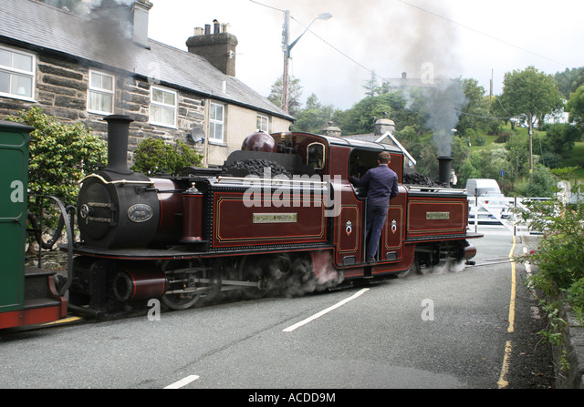 ffestiniog-railway-double-fairlie-on-the