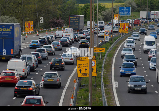 bank-holiday-traffic-near-luton-coned-of