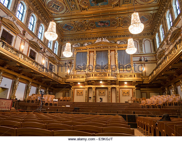 stage-of-the-golden-hall-at-musikverein-
