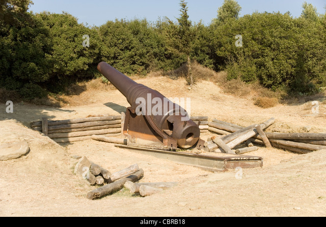 turkish-artillery-guns-aimed-at-the-suvl
