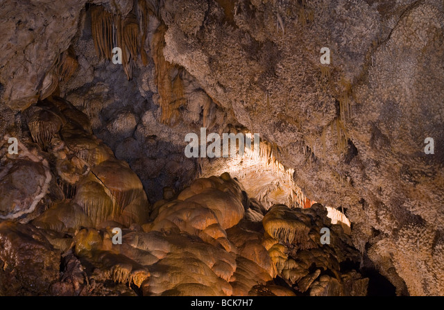 the-formation-room-jewel-cave-national-m
