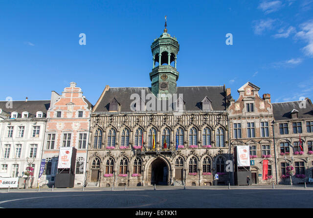 grand-place-the-central-square-in-the-ci