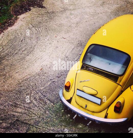 yellow-wolkswagen-beetle-car-s0a3rk.jpg