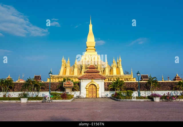 pha-that-luang-great-stupa-is-a-gold-cov