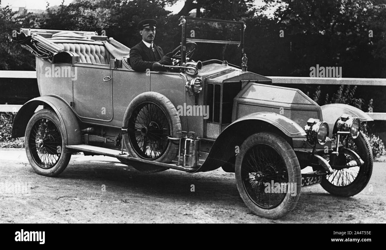 1911 Siddeley Deasy with chauffeur Stock Photo - Alamy