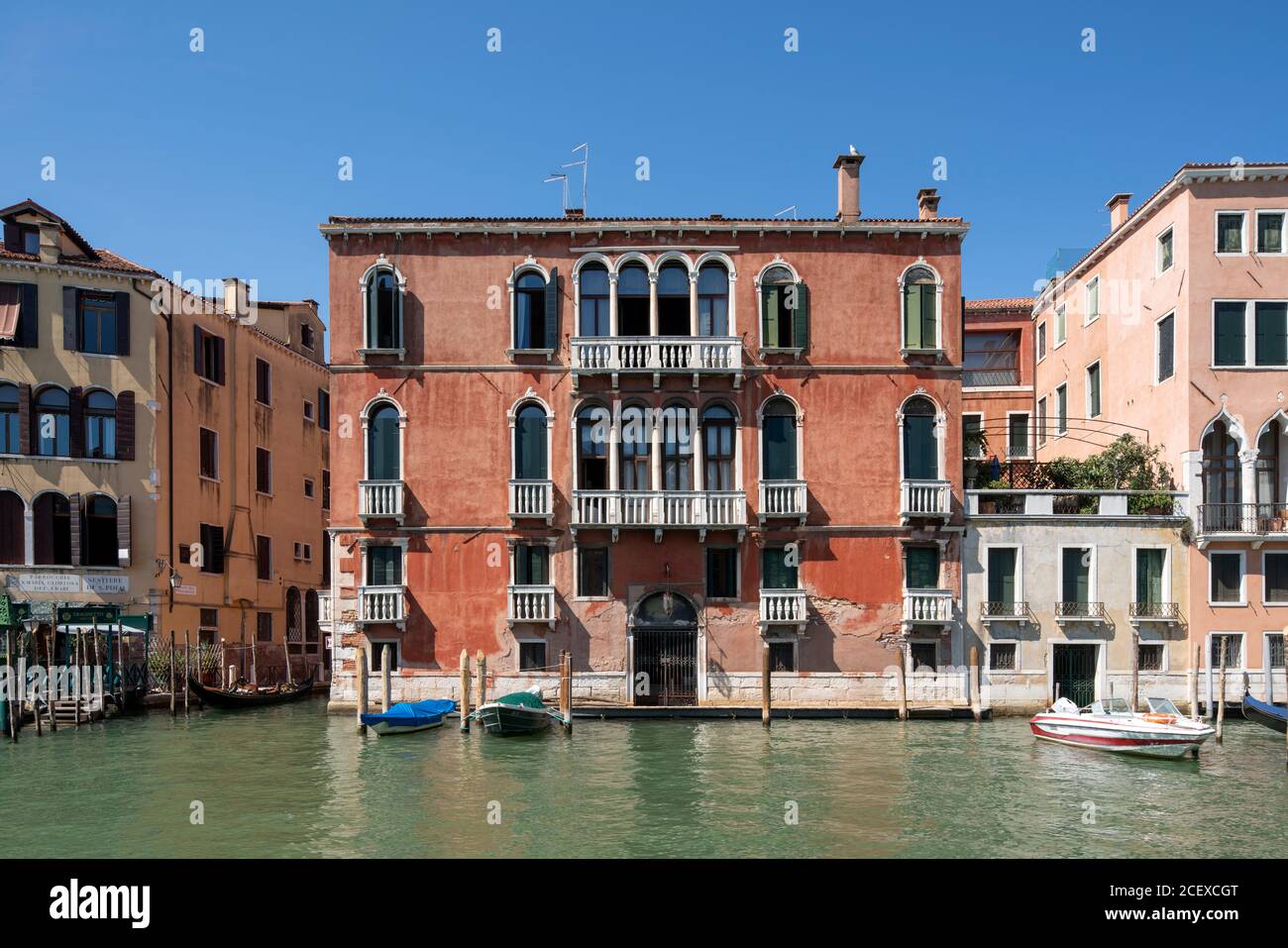Venedig, Paläste am Canal Grande; Palazzo Giustinian Persico, die ...