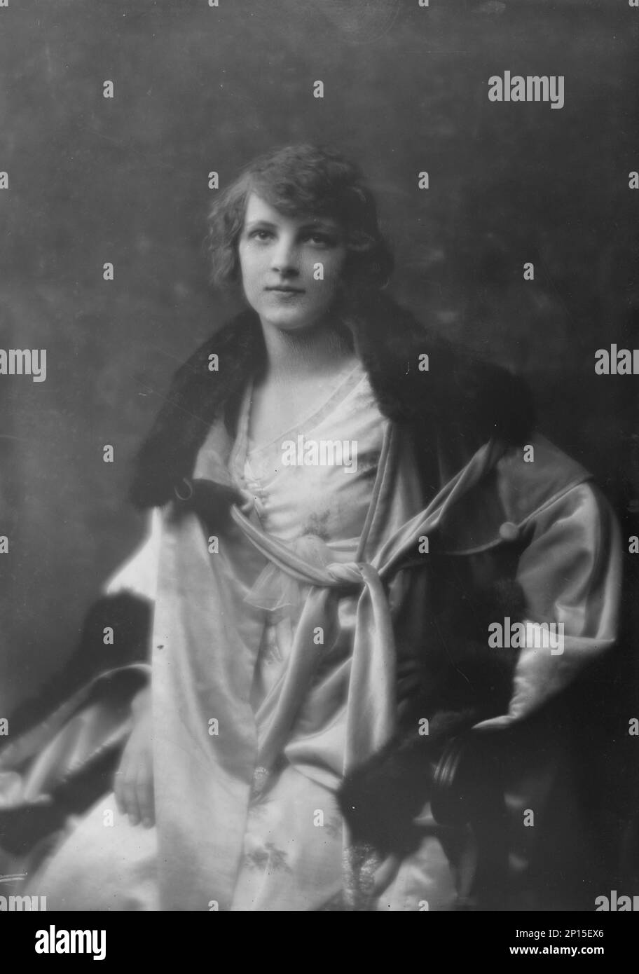 Miss Grace Burt, portrait photograph, 1918 Jan. 19 Stock Photo - Alamy