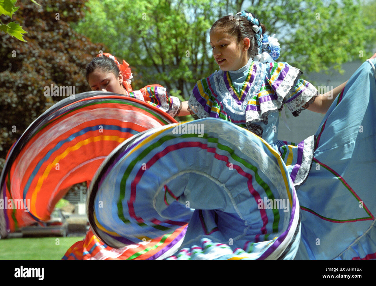 Mexican dancers perform at a cultural fiesta Stock Photo - Alamy