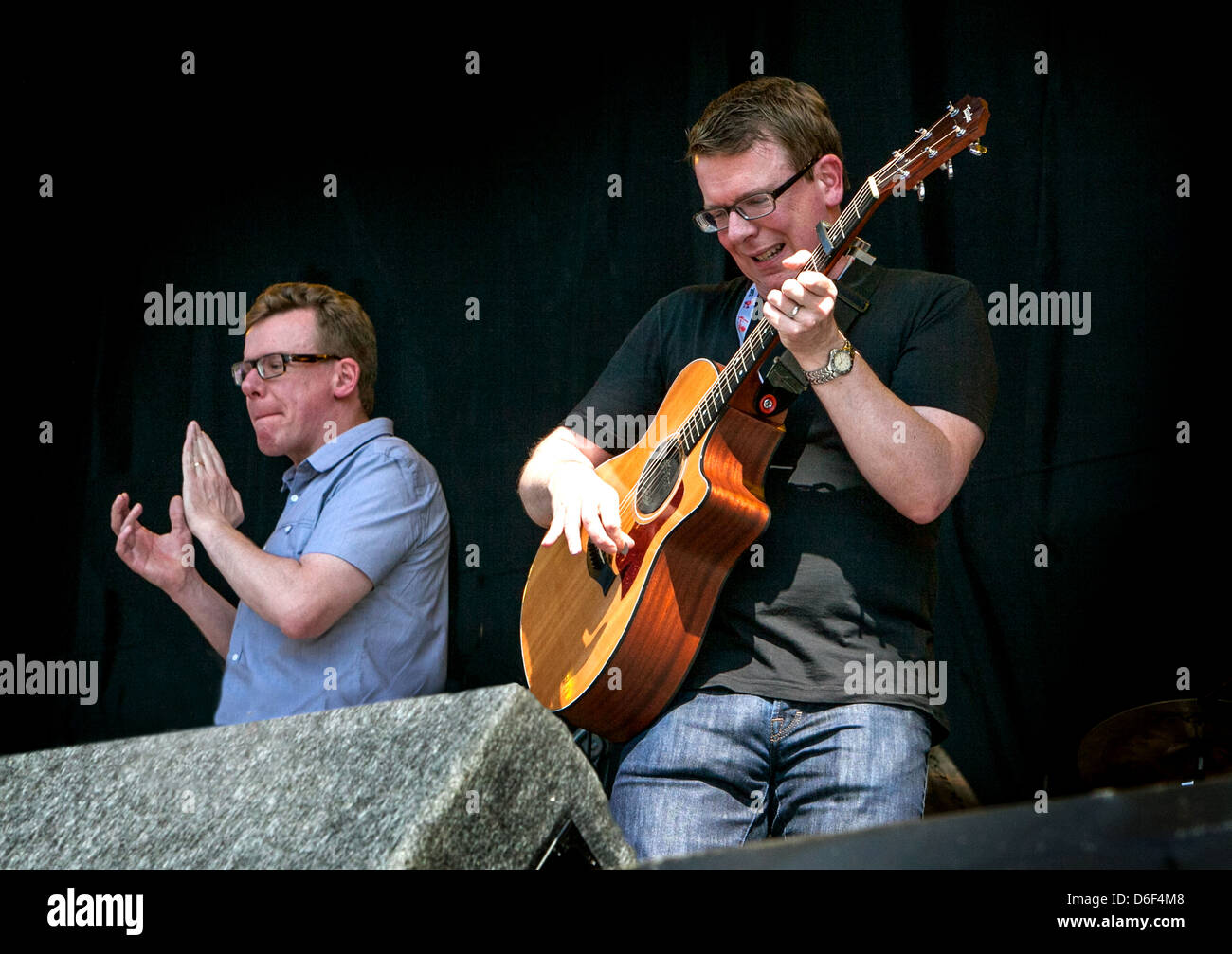 The Proclaimers, Charlie and Craig Reid, identical twins from Scotland ...