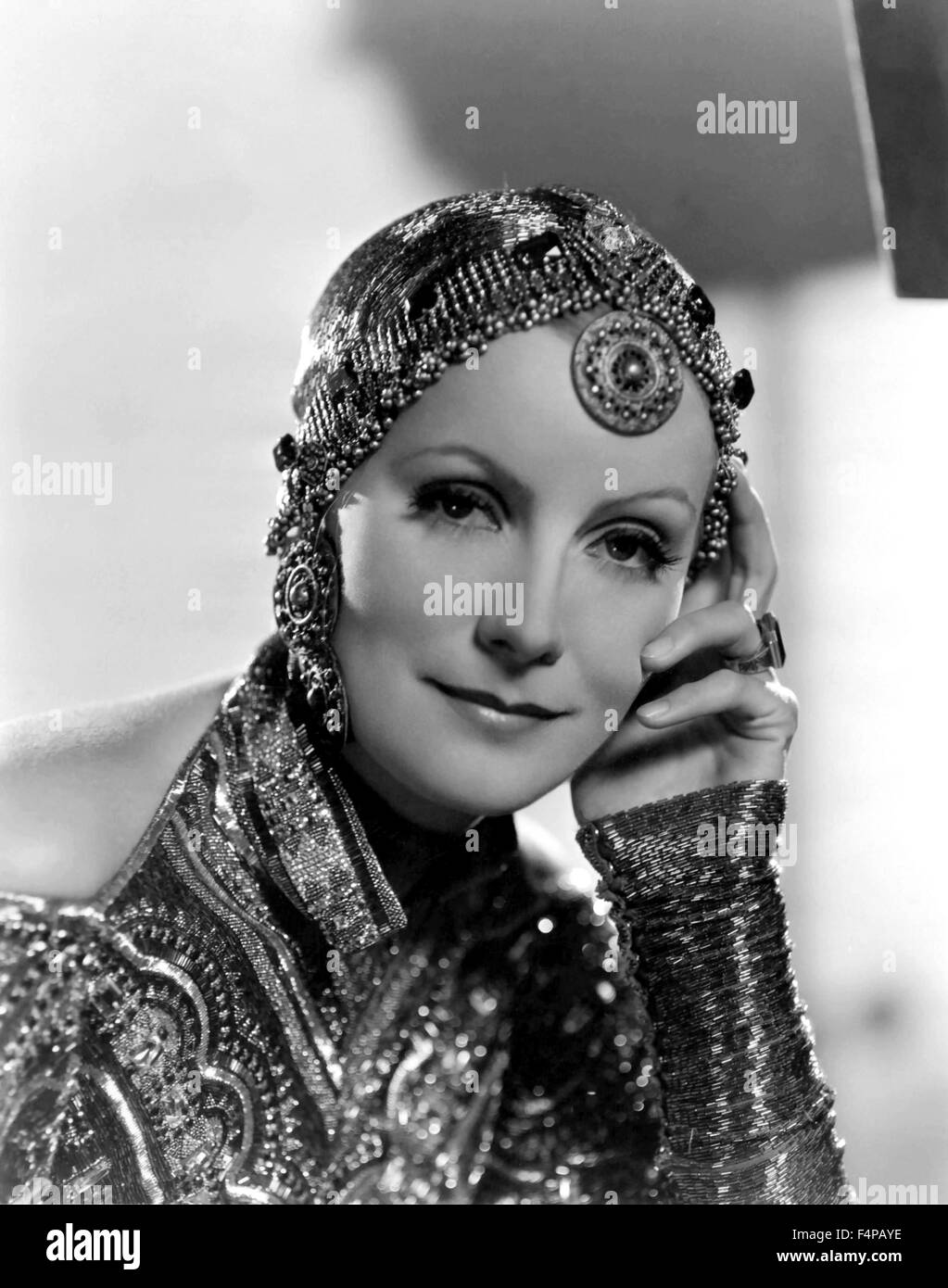 Greta Garbo / Mata Hari 1931 directed by George Fitzmaurice Stock Photo ...