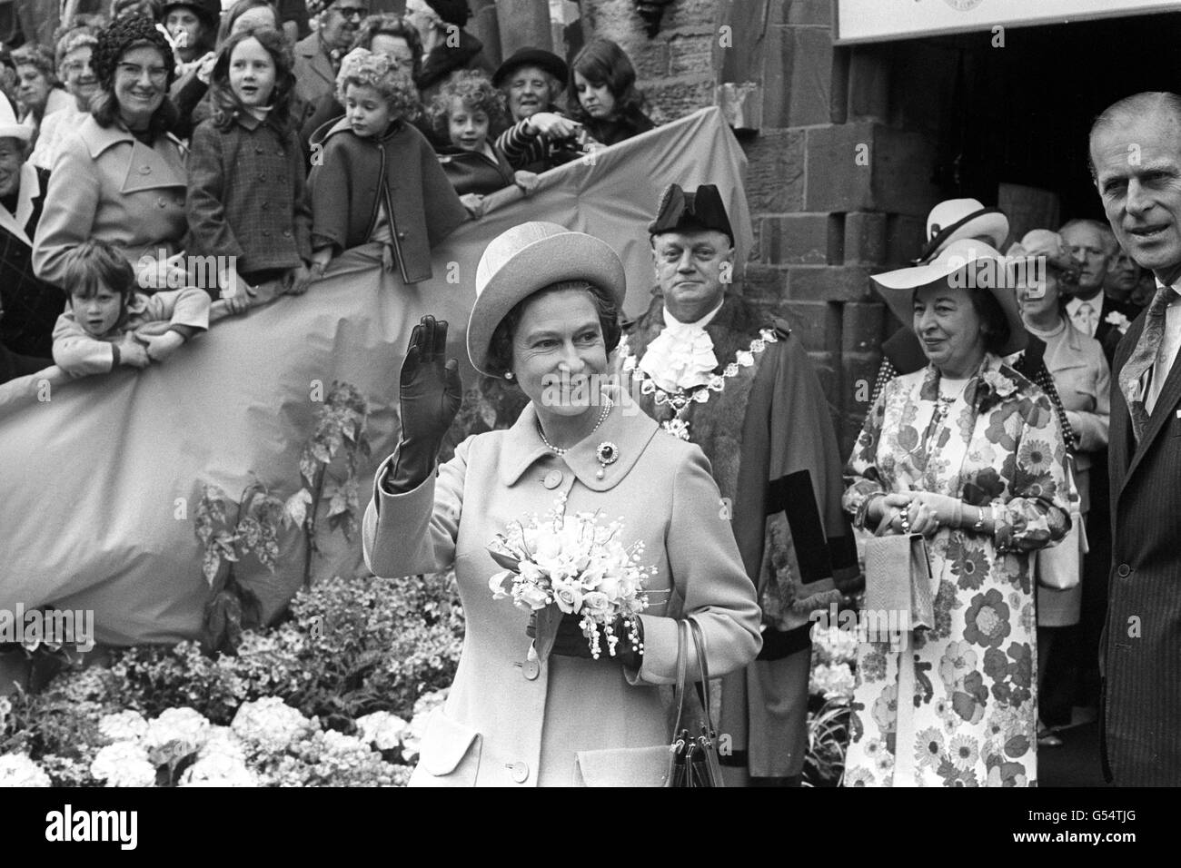 Royalty - Queen Elizabeth II - Congleton, Cheshire Stock Photo - Alamy
