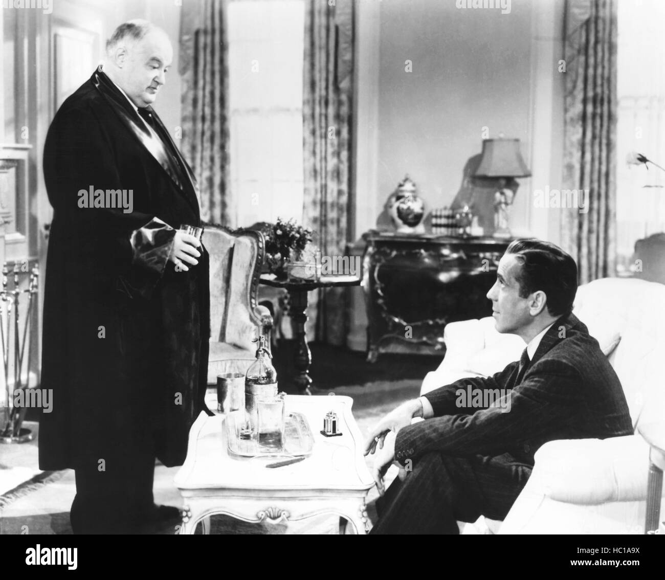 THE MALTESE FALCON, from left: Sydney Greenstreet, Humphrey Bogart ...