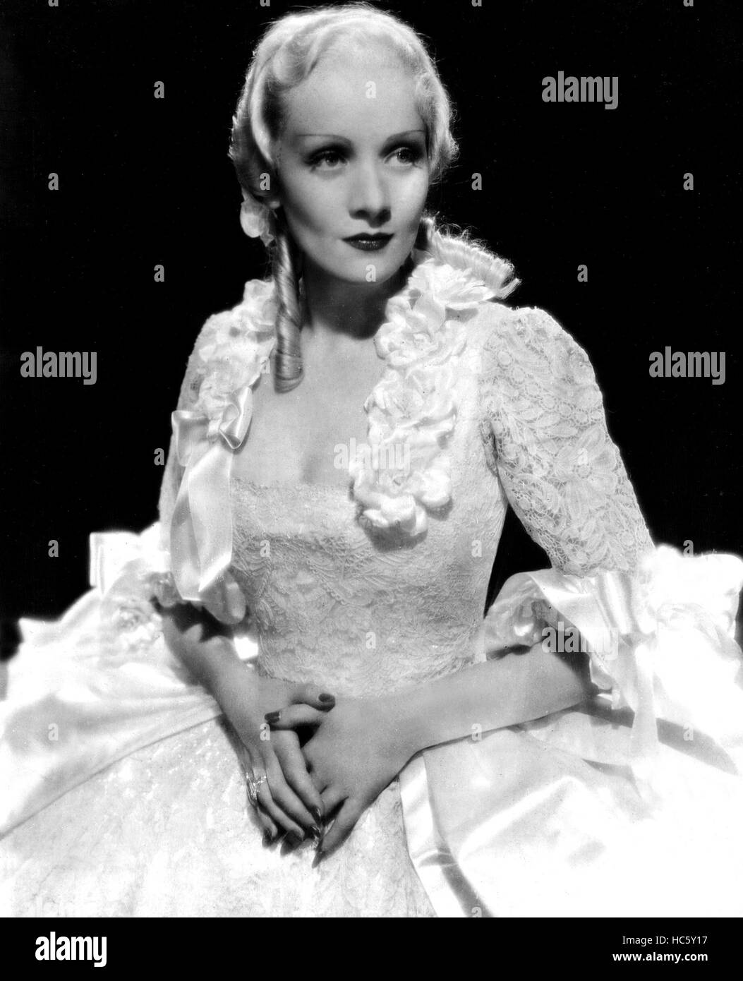 THE SCARLET EMPRESS, Marlene Dietrich, 1934 Stock Photo - Alamy