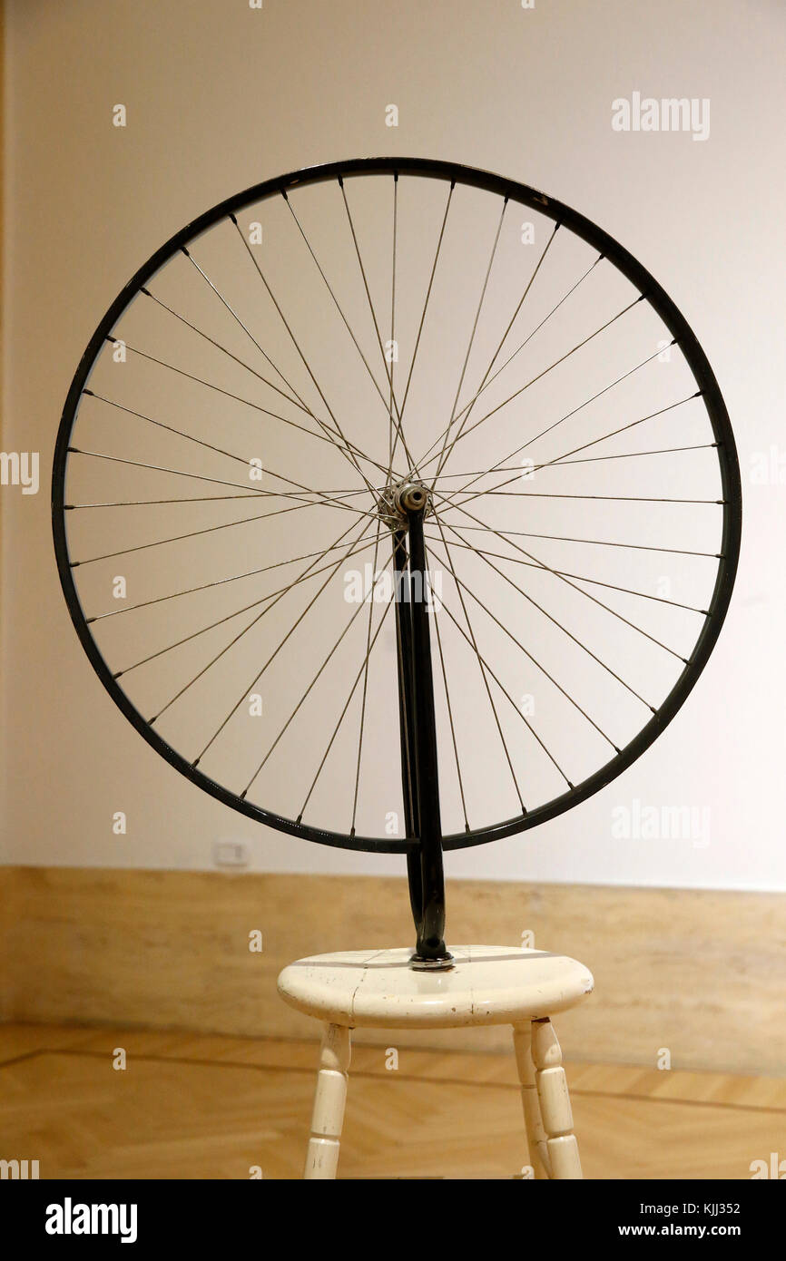 roue de bicyclette duchamp date