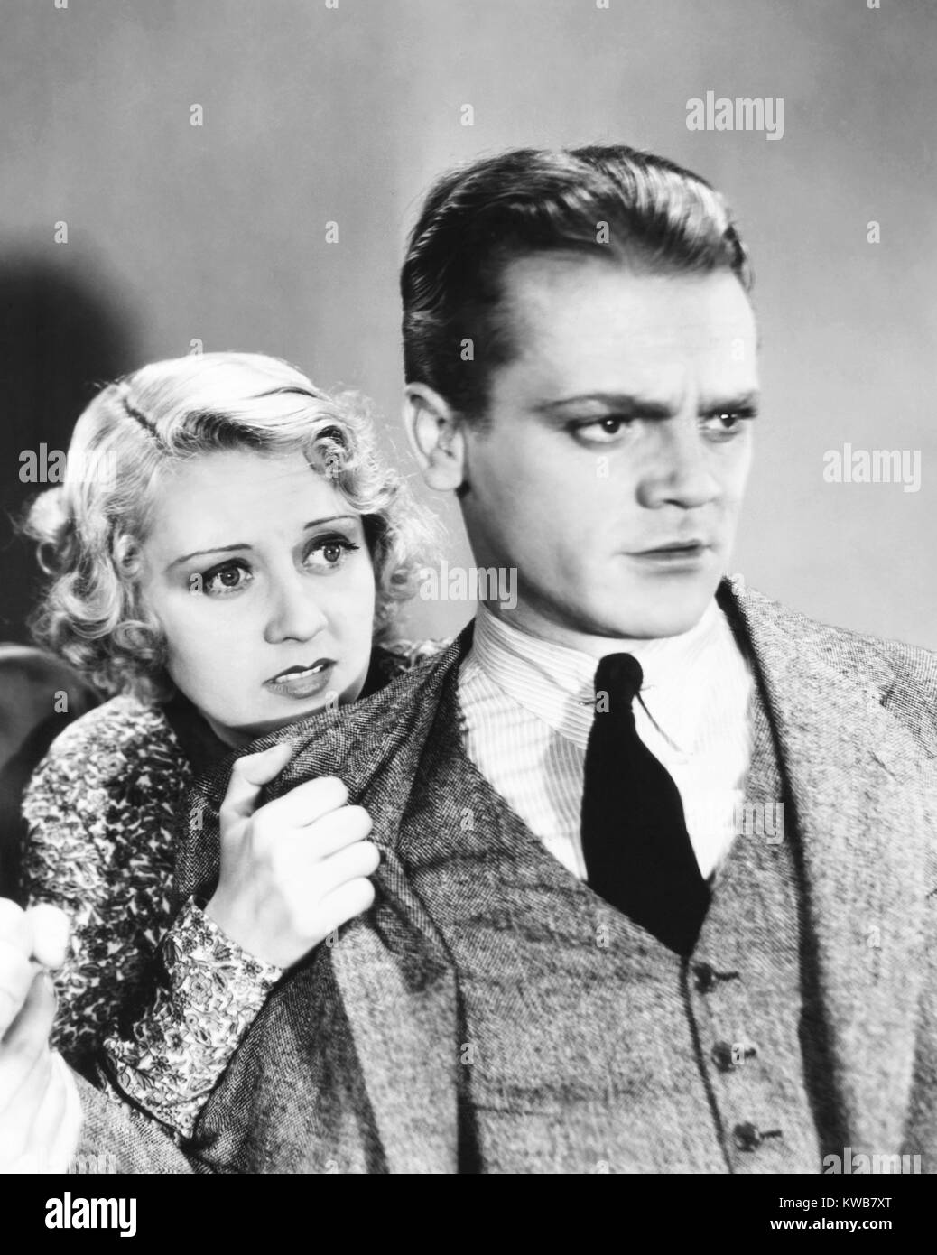THE CROWD ROARS, from left: Joan Blondell, James Cagney, 1932 Stock ...