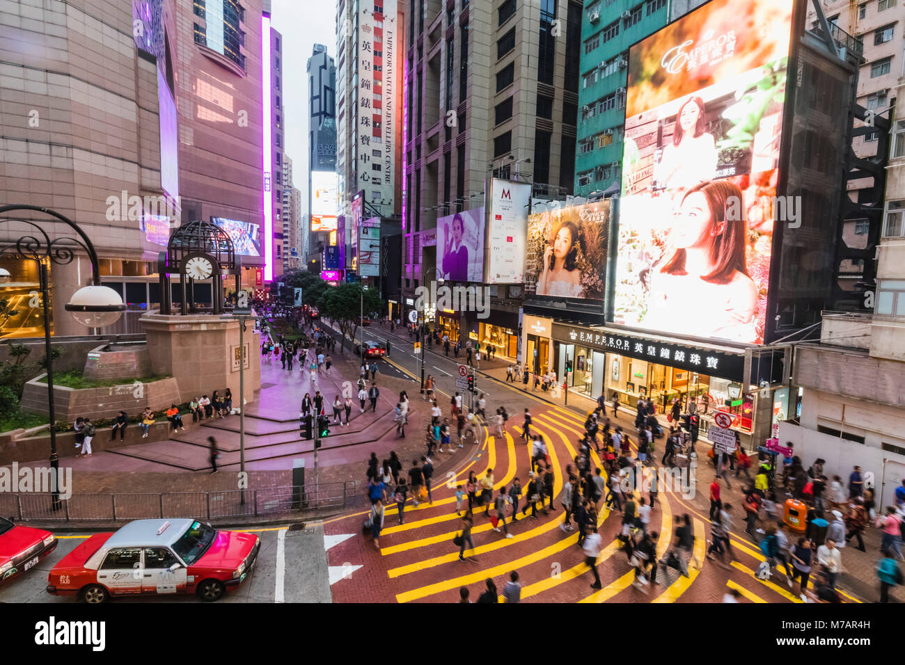 China Hong Kong Causeway Bay Times Square Stock Photo Alamy