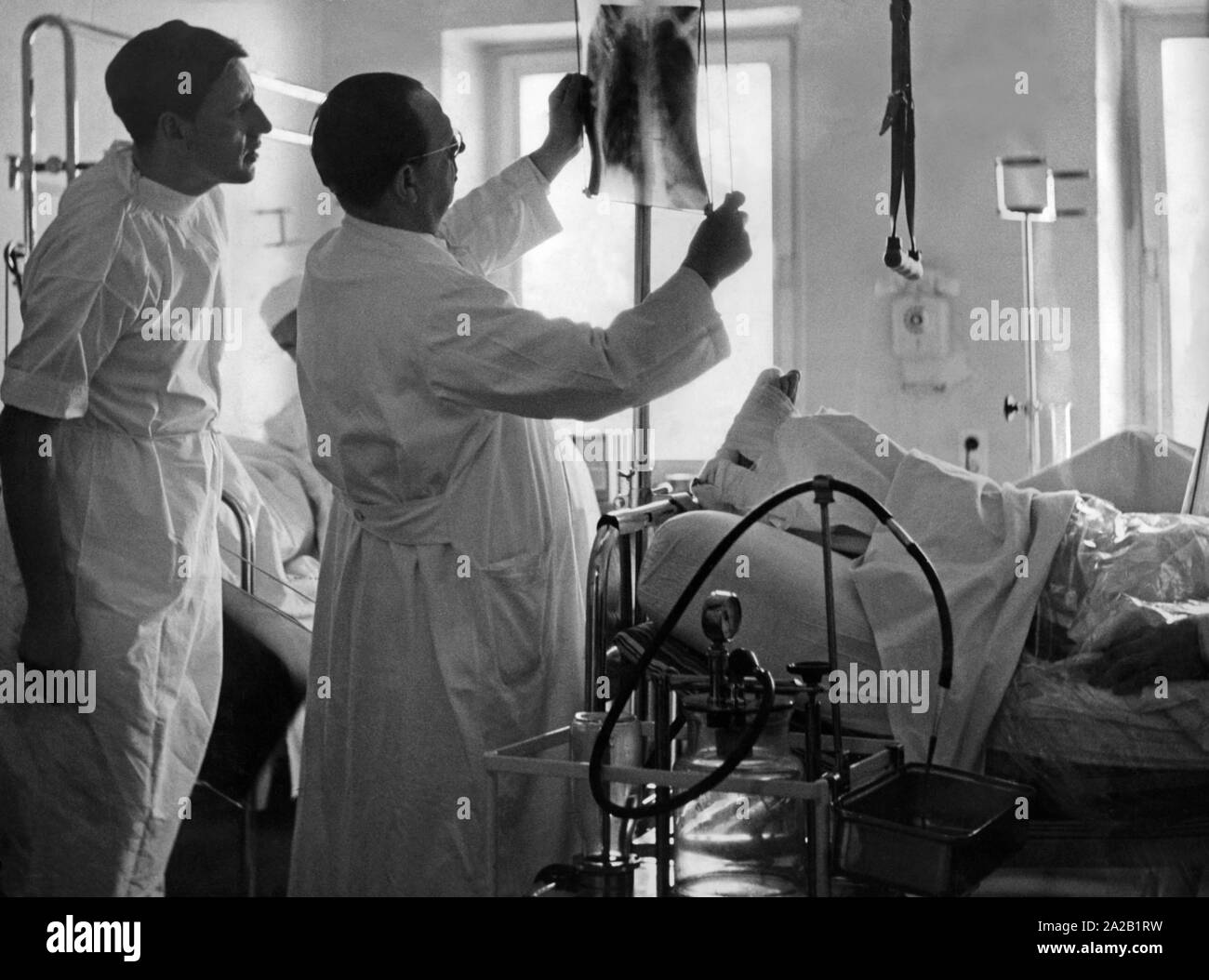 Prof. Dr. Georg Maurer (2nd from left) at the Rechts der Isar Hospital ...