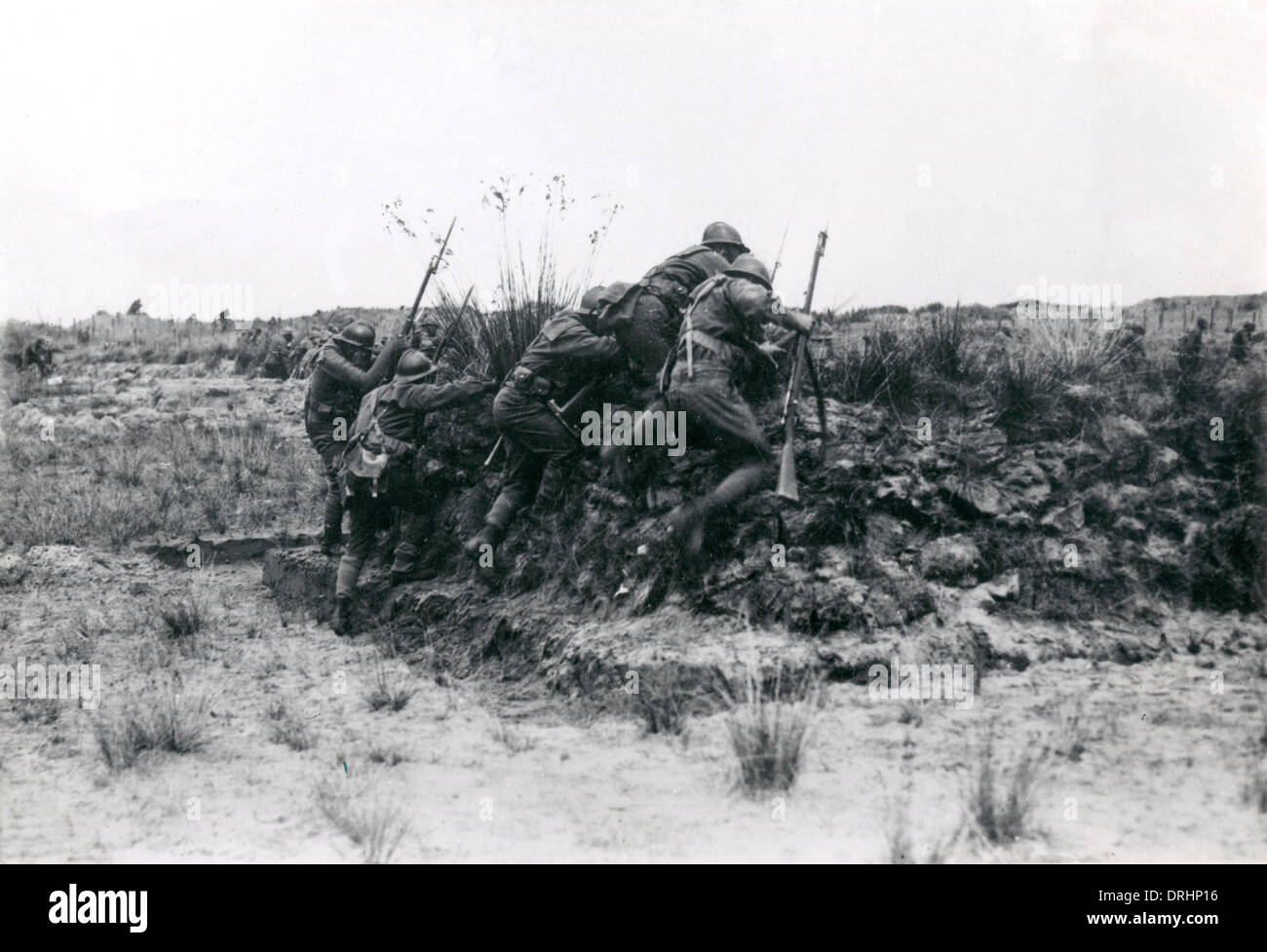 Italian soldiers in action near Piave River, Italy, WW1 Stock Photo - Alamy
