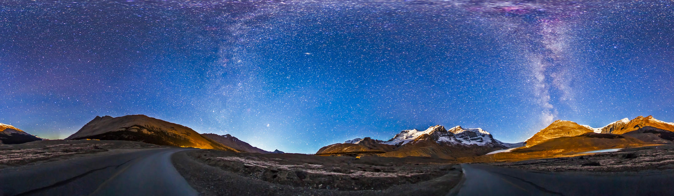 A 360 degree panorama of the Columbia Icefields and Athabasca Glacier in Jasper National Park, Alberta, Canada,